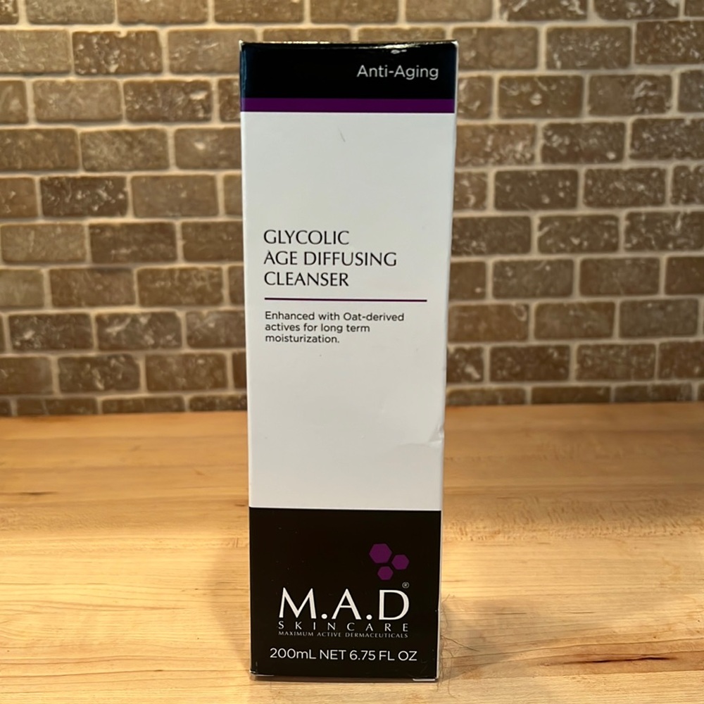 M.A.D Skincare Glycolic Age Diffusing Cleanser